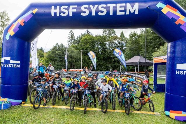 Bike Čeladná vyhrál způsobem start-cíl Rakus, ženy ovládla Tvarůžková