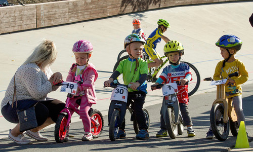 Cyklistické závody na Třebešíně pro děti i dospělé 