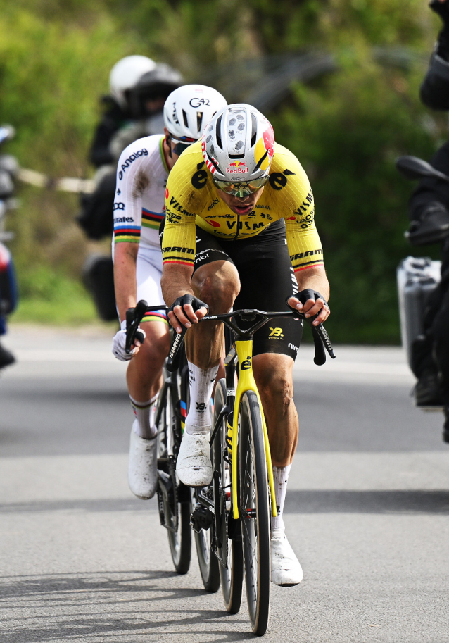 Wout van Aert Conquers Paris-Roubaix for the First Time: The Victory That Redefines his Legacy