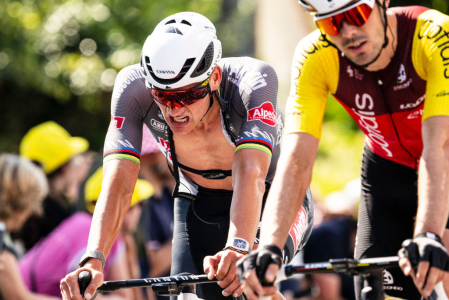 Na jakých kolech jedou cyklisté Tour de France?