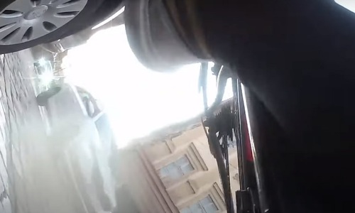 Rychlé auto srazilo kolo na Pohořelci a Magistrát hrozí cyklistovi Rychlé auto srazilo kolo na Pohořelci a Magistrát hrozí cyklistovi