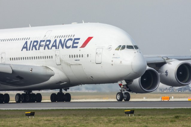 Letušky Air France: elegance od módních návrhářů