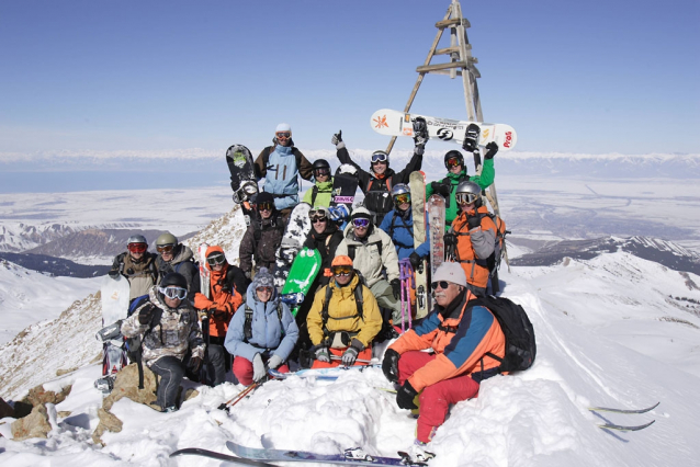 Heliskiing v Evropě: kde se létá a lyžuje?