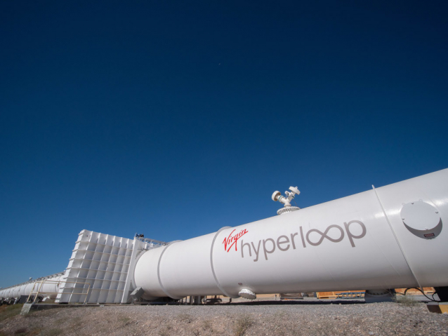 Hyperloop svezl první pasažéry