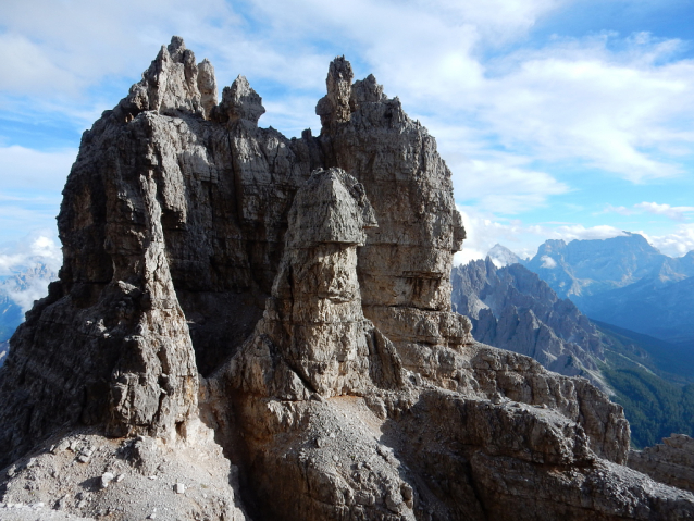 Jižní stěna Cima Ovest na Tre Cime di Lavaredo