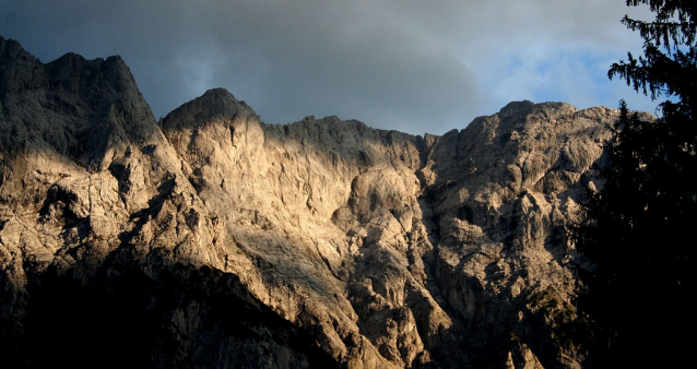 Nadoblačný Dachlgrat na Hochtor