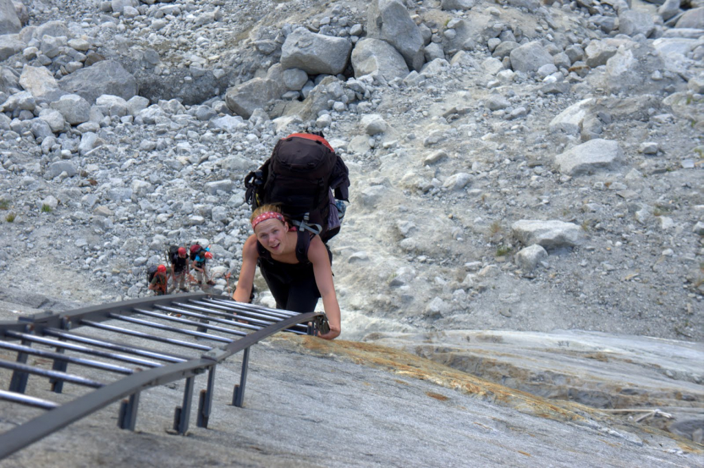 Sestup z Montenvers na Mer de Glace.