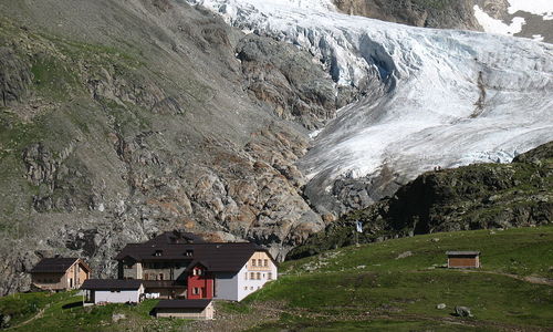 Taschachhaus: horská chata v Ötztalských Alpách  