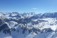 Jarní lavina v Savojských Alpách zabila 3 lyžaře Jarní lavina v Savojských Alpách zabila 3 lyžaře