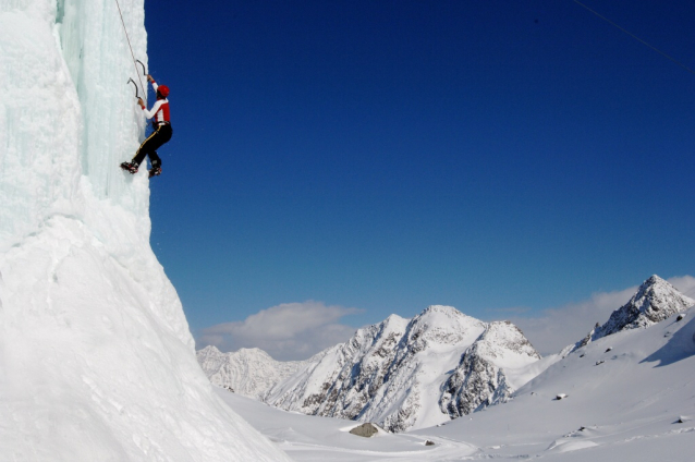 Sníh a slunce ve Stubai