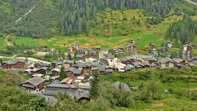 Ledovec zničil švýcarskou vesnici Blatten