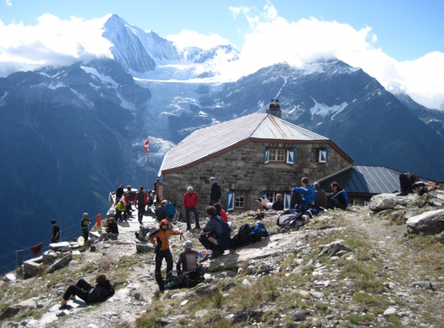 Výstup na chatu Domhütte