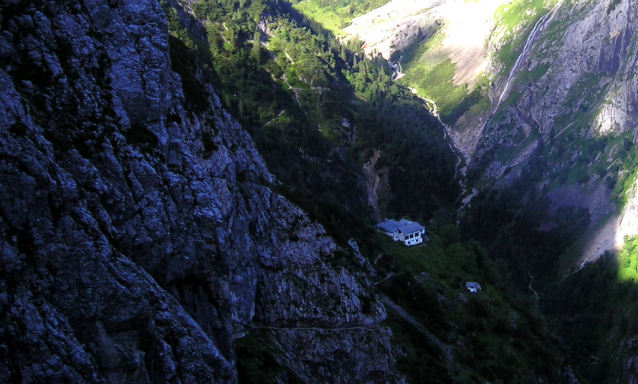 Severní hrana Höllentorkopf (5-) ve Wettersteinu