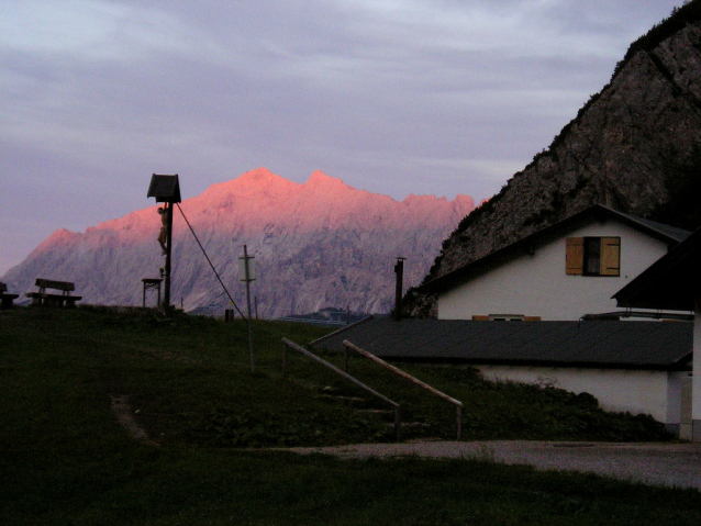 Severní hrana Höllentorkopf (5-) ve Wettersteinu