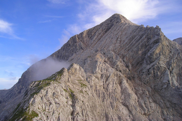 Severní hrana Höllentorkopf (5-) ve Wettersteinu