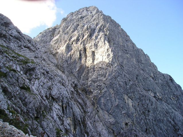 Severní hrana Höllentorkopf (5-) ve Wettersteinu