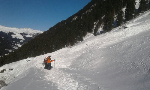 Dva turisty na sněžnicích zabila lavina u Krimmlu