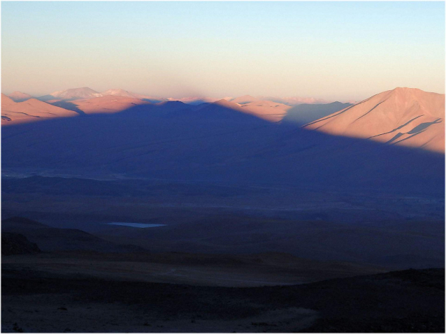 Cerro Uturuncu (6007 m): dlouhá jízda a pak sprintem na vrchol