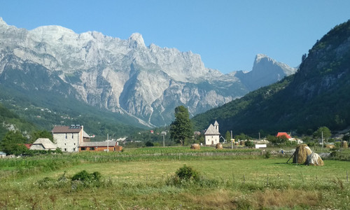 Albánská vesnice Theth – ryzí srdce Prokletých hor