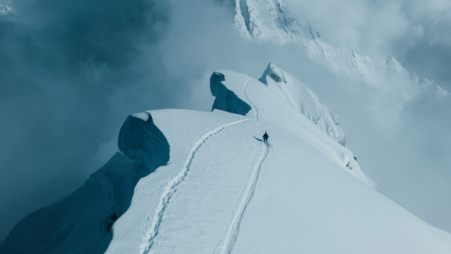 Andrzej Bargiel Skis from the Summit of Mount Everest to Base Camp, Without Supplementary Oxygen.