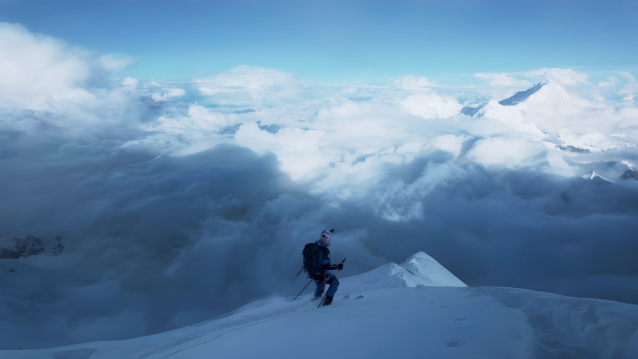 Andrzej Bargiel Skis from the Summit of Mount Everest to Base Camp, Without Supplementary Oxygen.