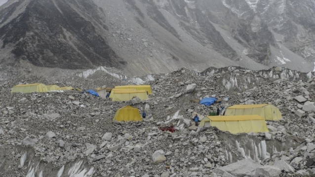 Mount Everest: nejvyšší hora světa (8850 m)