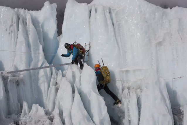 Mount Everest: nejvyšší hora světa (8850 m)