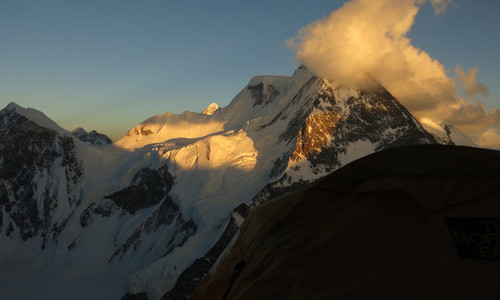 Expedice na K2 se spojily