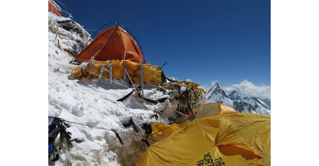 Výškový horolezecký tábor na K2.