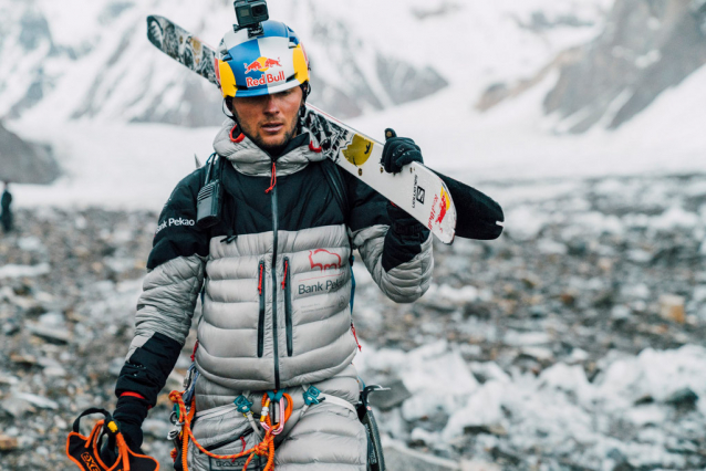 Andrzej Bargiel makes history with first K2 ski descent