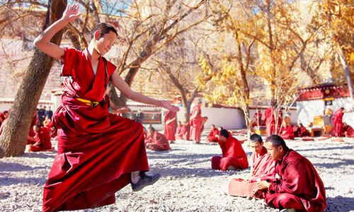 Prohlídka tibetských chrámů Jokhang, Drepung a Sera Prohlídka tibetských chrámů Jokhang, Drepung a Sera