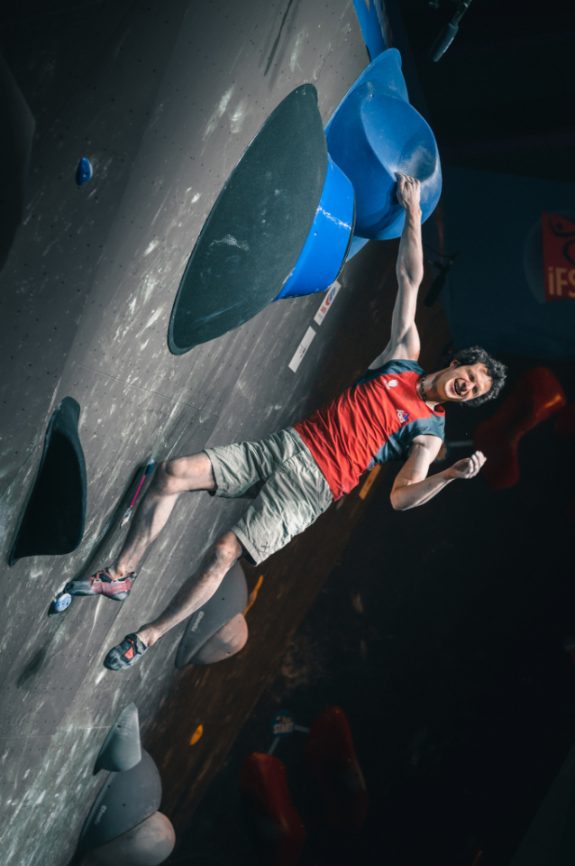 Adam Ondra ovládl boulderingový Světový pohár v Meiringenu