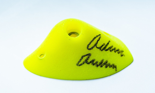 Adam Ondra vydražil své chyty pro Ukrajinu Adam Ondra vydražil své chyty pro Ukrajinu