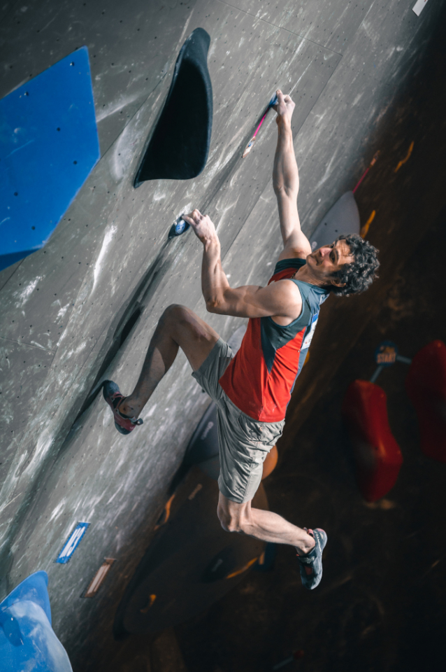 Adam Ondra ovládl boulderingový Světový pohár v Meiringenu