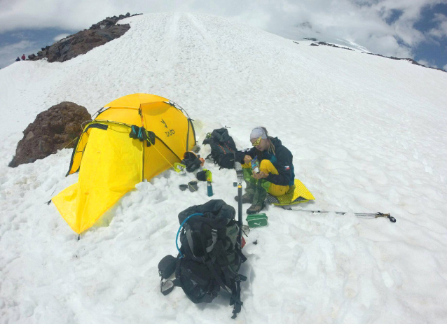 Balíme na Elbrus (5642 m)