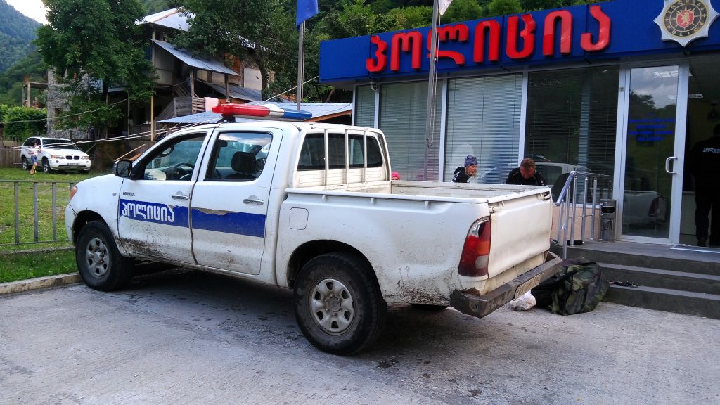 Gruzínská policie v Khaishi.