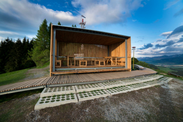 Krásná vyhlídka a létání na Straníku nad Žilinou 