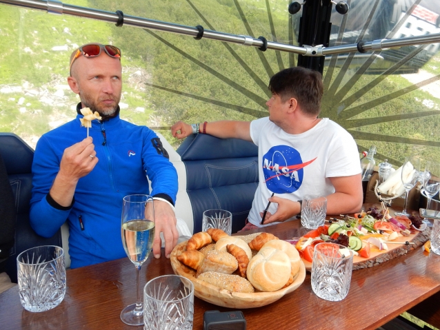 Sky picnic - svačina v lanovce na Chopok