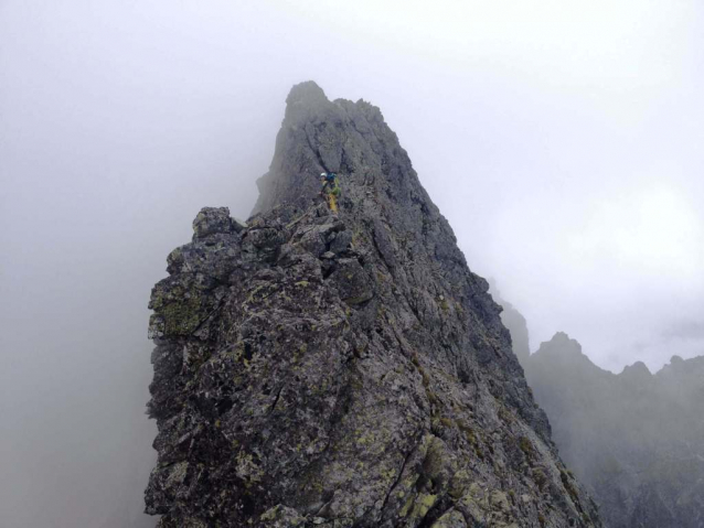 Tatry po hřebeni z Lomničáku dál