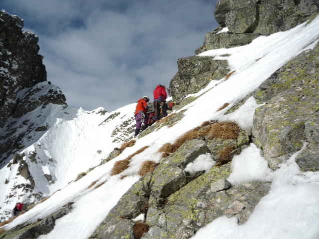 Skialpinistu bez pípáku zabila lavina nad Zbojnickou chatou