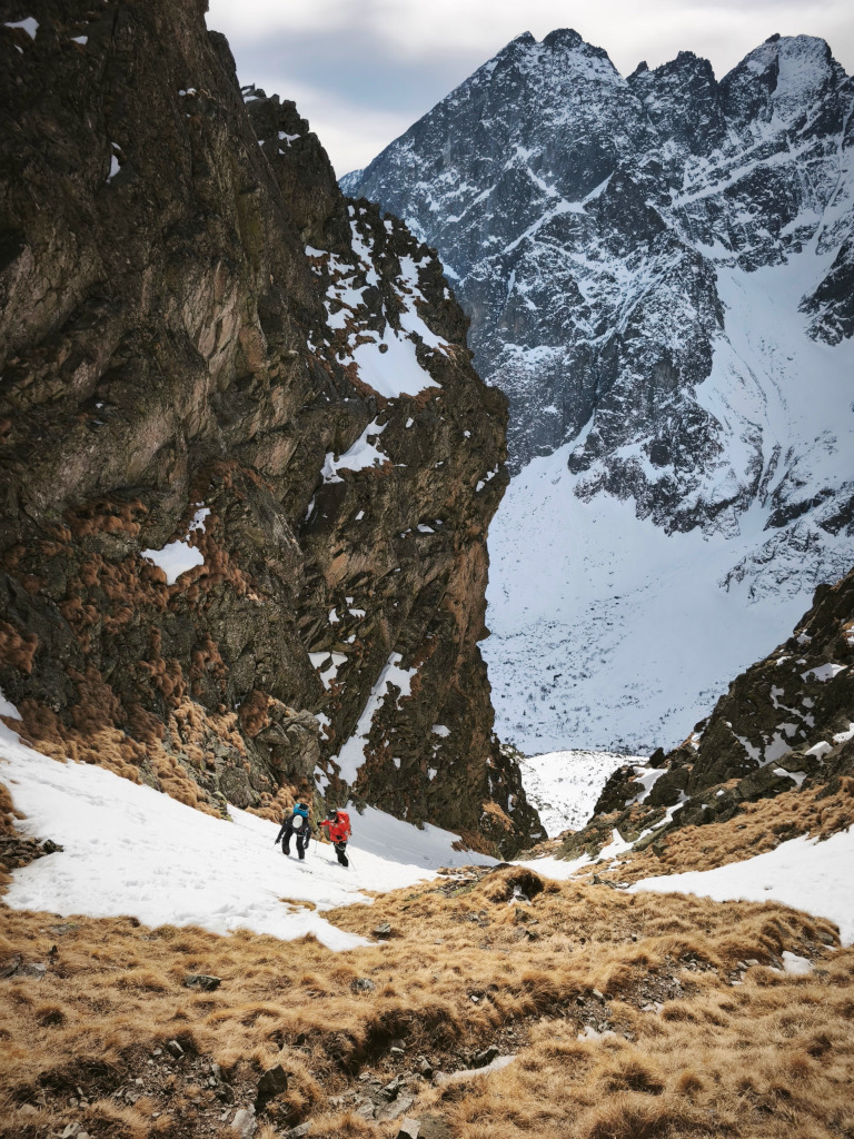 Zimní výstup z Červené dolinky na Predné Žeruchové sedlo.