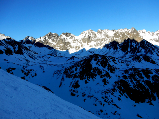 Český skialpinista se zřítil v Červeném žlabu 