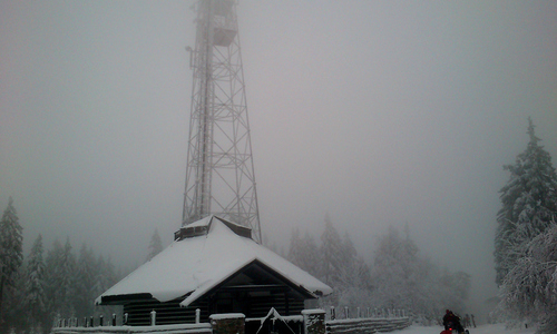 Krkonoše a Jeseníky vyhlašují lavinové nebezpečí Krkonoše a Jeseníky vyhlašují lavinové nebezpečí