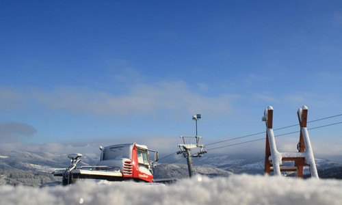Zasněžují Herlíkovice, Šachty, Kamenec, Kašperské Hory a Mariánské Lázně Zasněžují Herlíkovice, Šachty, Kamenec, Kašperské Hory a Mariánské Lázně