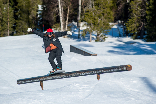 Světoví snowboardisté na Monínci poradí a ukáží 