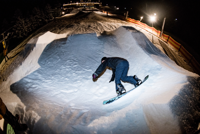 Světoví snowboardisté na Monínci poradí a ukáží 