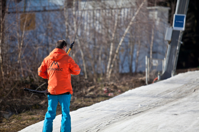 Světoví snowboardisté na Monínci poradí a ukáží 