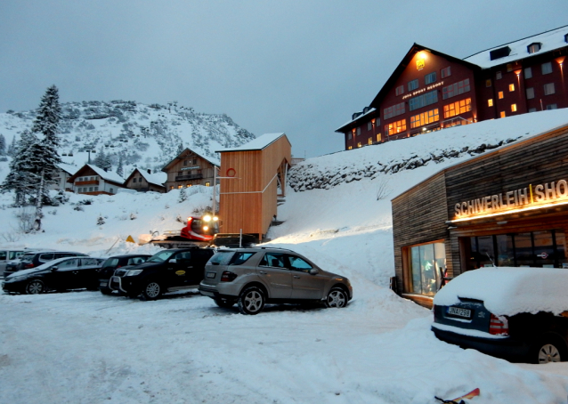 JoSchi na Hochkaru otevřel rustikální bar JP