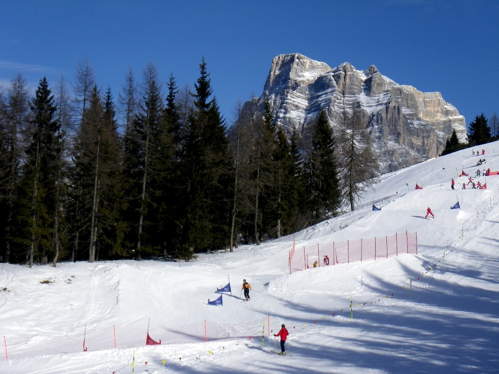 Civetta Alleghe. Dětská skicrossová dráha.