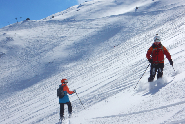 TEST Lyžařská a snowboardová helma Crivit Kilp